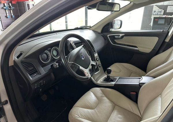 Volvo XC 60 cena 54000 przebieg: 249500, rok produkcji 2013 z Łochów małe 172